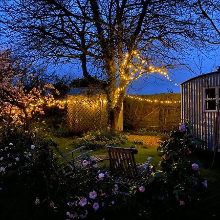 The Wayside Shepherd Hut Beaulieu Exterior photo